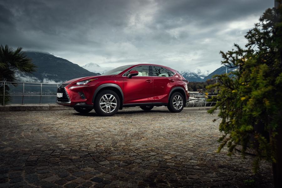  Lexus NX200 2018 года  (CIS) (фото 15 из 43)